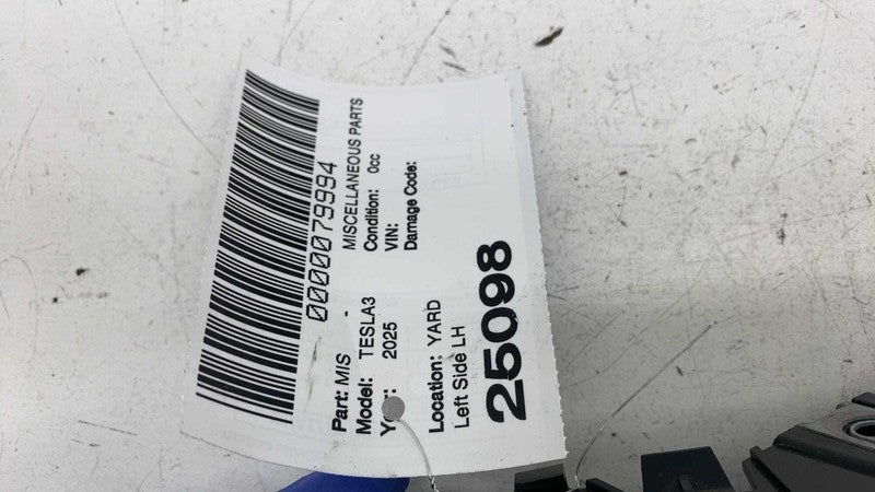 ⭕ 2024-2025 Model 3 Rear Left Taillight Tail Lamp Mount Bracket LH 175