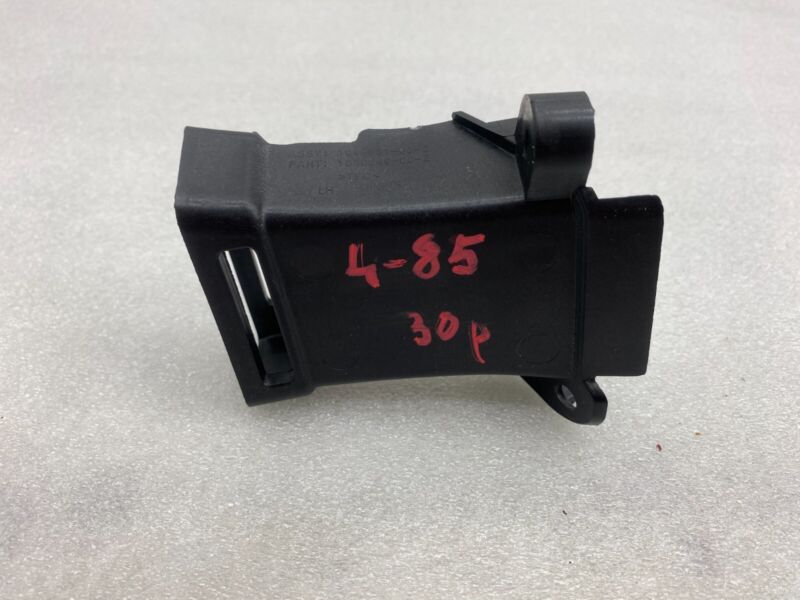 1043931 00 D 2016-2020 Tesla Model X MX Front Driver Side Foglamp Upper Air Duct Left LH Assy