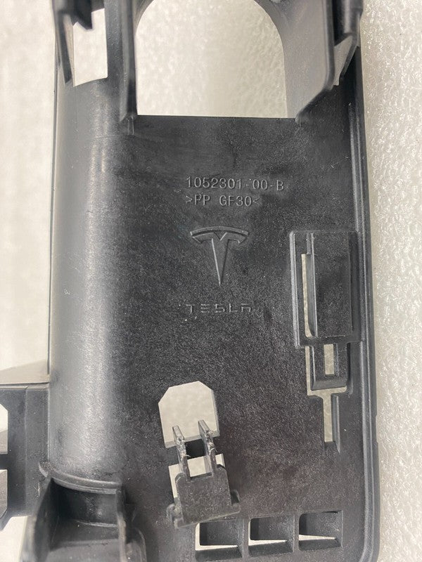 105230100B ⭕ 16-20 Model S Front Trunk 12V Fuse Box Cable Holder Mount Bracket 1052301-00-B