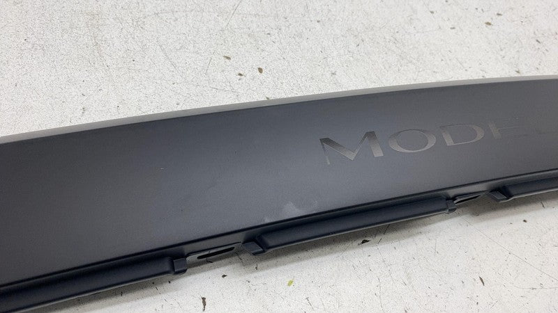 ⭕ 21-23 Model X Rear Left Door Spine Plastic Race Track Trim Panel 110