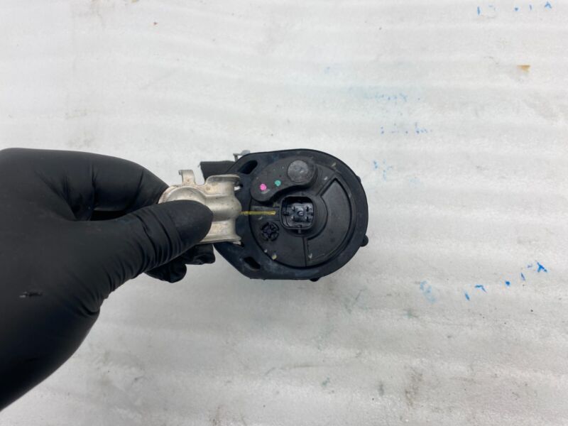 Does Not Apply 2016-2020 Tesla Model X MX Cooling System Auxiliary Coolant Water Pump Assembly