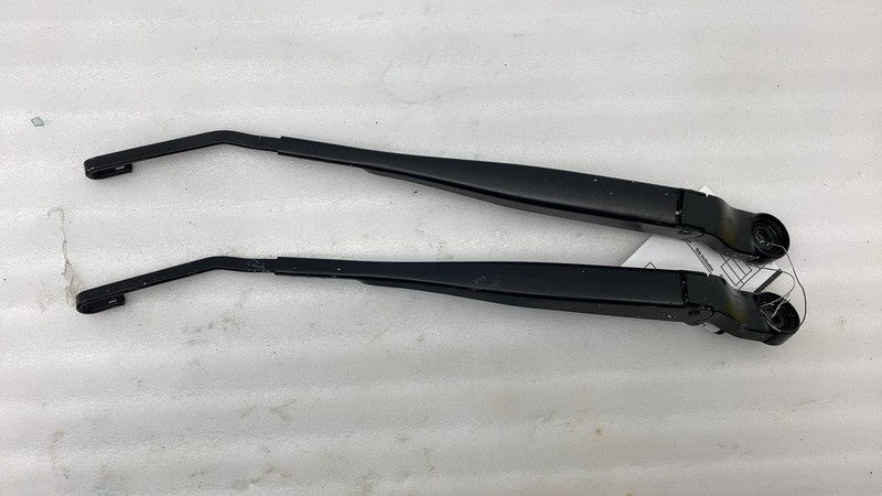 ⭕2018-2023 Jeep Wrangler Front Left & Right Windshield Wiper Arm Assy