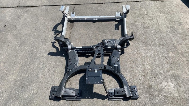 ⭕ 2014-2015 Mercedes-Benz B Electric Drive Front Subframe Crossmember Cradle