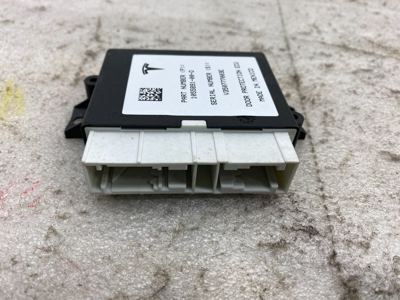 1055891-00-D ⭕16-25 Model X Falcon Door Controller Ultrasonic ECU Control Module 1055891-00-D