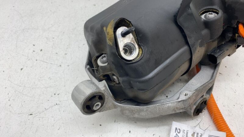 2012-2015 Tesla Model S HVCC Electric Air Conditioning A/C Compressor Pump Assy