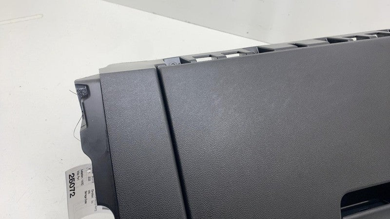 ⭕ 2025 Chevrolet Silverado 1500 Dash Right Lower Glove Box Compartment