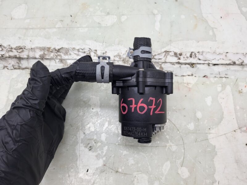 2012-2020 Tesla Model S MS Auxiliary Water Coolant Pump Assembly 1067473-00-H