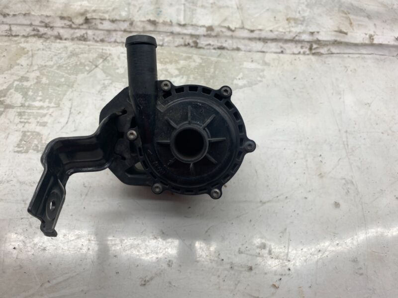 1057235 00 F 2016-2020 Tesla Model S MS Electric Auxiliary Coolant Water Pump w/ Bracket Assy