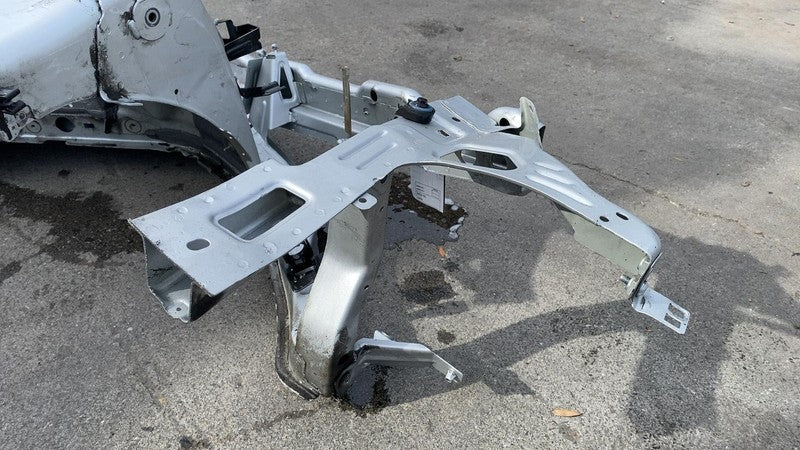 2011-2014 Porsche Cayenne Front Driver Side Structural Apron Cutout Left LH