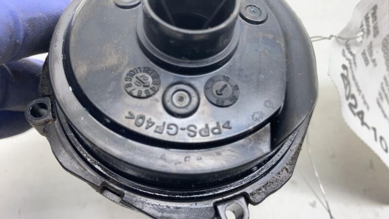 2020-2023 Tesla Model Y MY Radiator Reservoir Auxiliary Coolant Water Pump Motor
