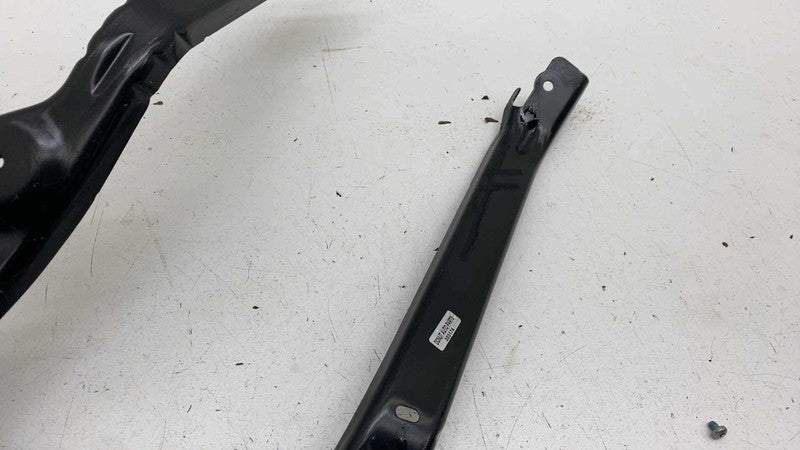 ⭕24-25 Tesla Cybertruck Rear Passenger Diffuser Mount Bracket Right 18