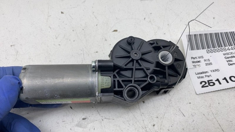 88580-R1T10 ⭕ 22-25 Rivian R1S Front Left Seat Adjust Recline Tilt Motor w/ Wire 88580-R1T10