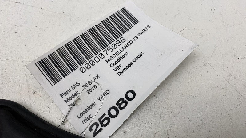 103236400C ⭕ 2016-2020 Tesla Model X Right B-Pillar Applique Glass w/ Seal RH 1032364-00-C