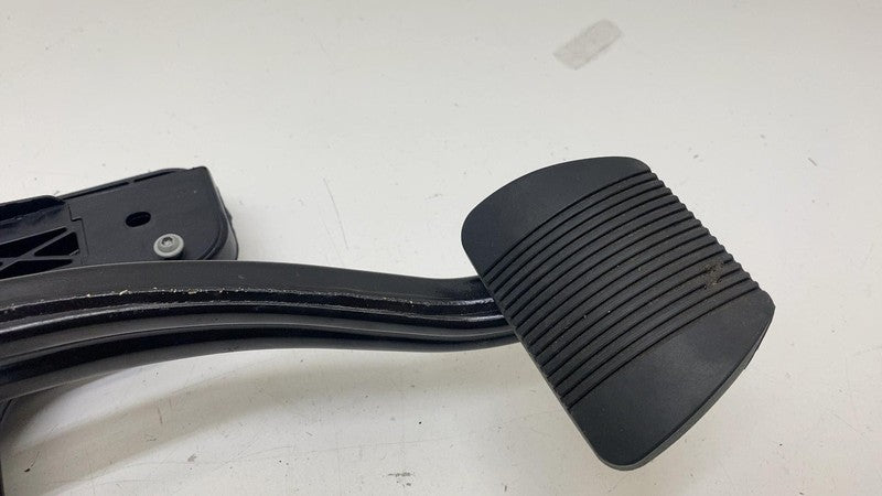 04581676AC ⭕ 17-24 Chrysler Pacifica Foot Brake Stop Pedal w/ Bracket Assembly 04581676AC