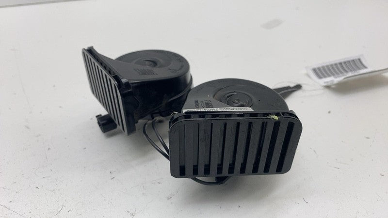 ⭕ 24-25 Chevrolet Silverado 1500 PAIR Hight & Low Pitch Sound Signal H