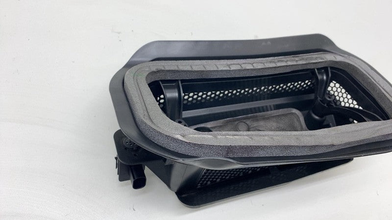 2018-2023 BMW 530e Sealing Air Intake Cover Cabin w/ Temperature Sens