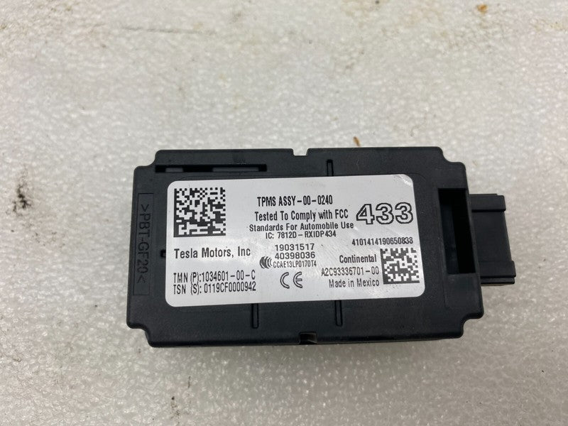 103460100C ⭕ 12-20 Model S MS ECU Receiver Tire Pressure Monitor System Unit 1034601-00-C