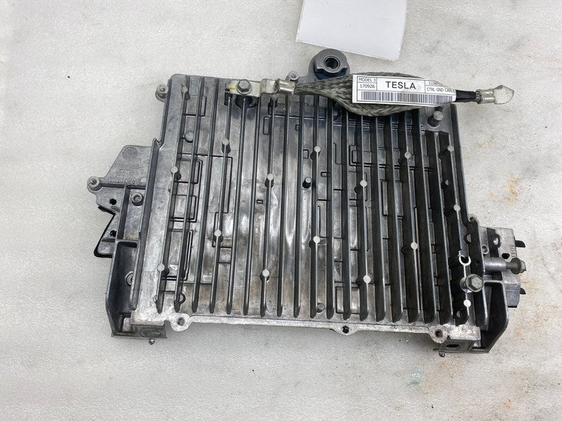111818291E ⭕2017-2020 Tesla Model 3 Front Suspension Electrical Control Module 1118182-91-E