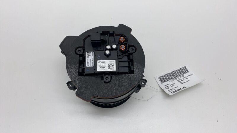 F 011 500 123 2017-2023 BMW 530e G30 Front HVAC Heater A/C Main Air Condition Blower Fan Motor