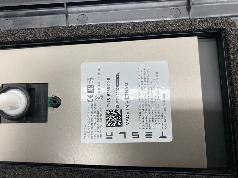 149424000A ⭕ 20-23 Model Y Left/Right B-Pillar Applique w/ Camera 1494240-00-A/1494241-00-A