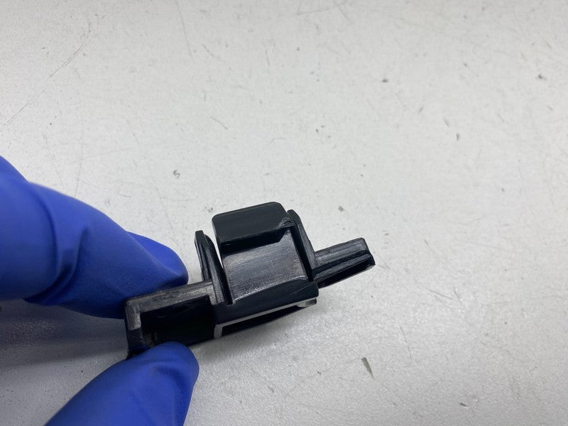 1734299 00 H ⭕ 24-26 Tesla Model 3 Front Center Bumper to Fender Bracket Left LH 1734299-00-H