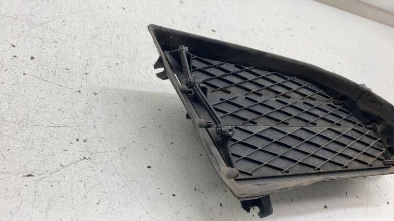 100726800E 2012-2015 Tesla Model S MS Front Left Bumper Active Louvre Shutter Grille Assy