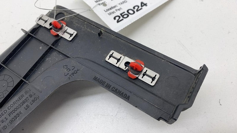 PT00030677 ⭕2022-2024 Rivian R1T Rear Passenger Side Door Back Corner Trim Right PT00030677