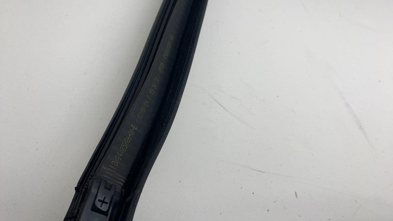 191098400E ⭕ 24-25 Model 3 Front Right Primary Body Weatherstrip Rubber Seal 1910984-00-E