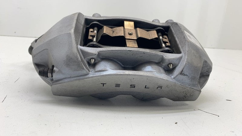 ⭕ 2024-2025 Tesla Model 3 Front Left Caliper w/ Brake Hose Line LH 134