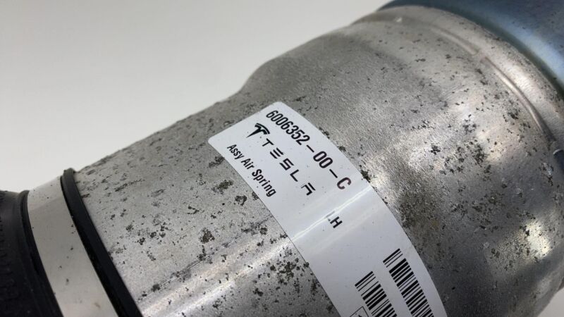 600635200C 2012-2015 Tesla Model S Rear Driver Side Air Spring Module Shock Absorber Left