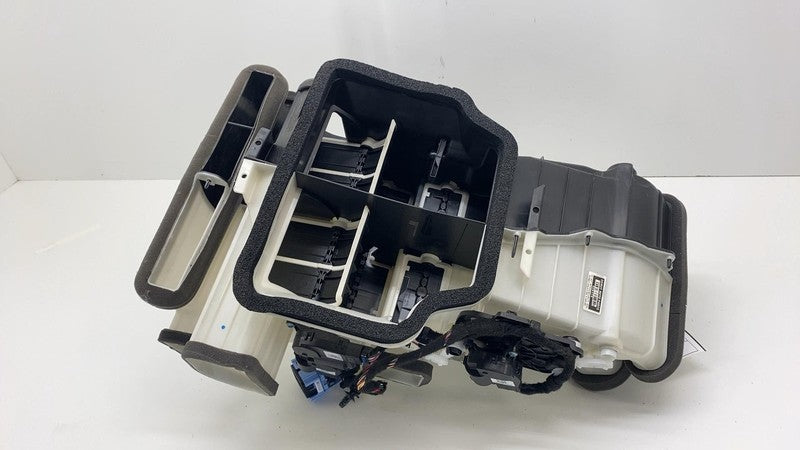 174262200G 2024-2025 Tesla Cybertruck Front A/C Heater HVAC Distribution Box Housing Assy