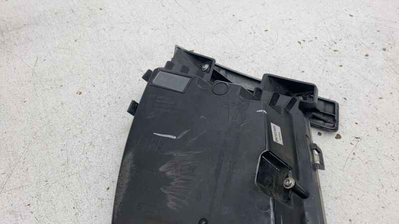 600591300F 2012-2020 Tesla Model S Front Driver Side LED Fog Light Cornering Lamp Left Assy