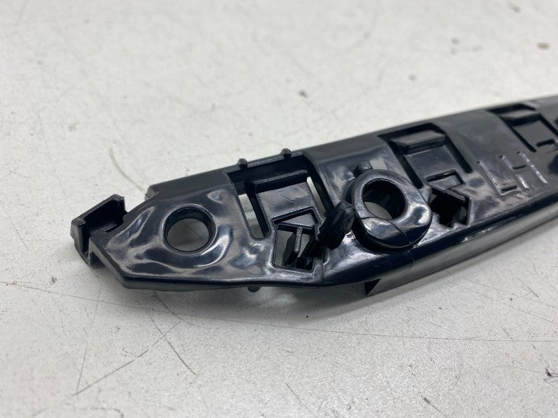 1084181 00 E 17-23 Tesla Model 3 Front Left Bumper Fascia Side to Fender Bracket 1084181-00-E