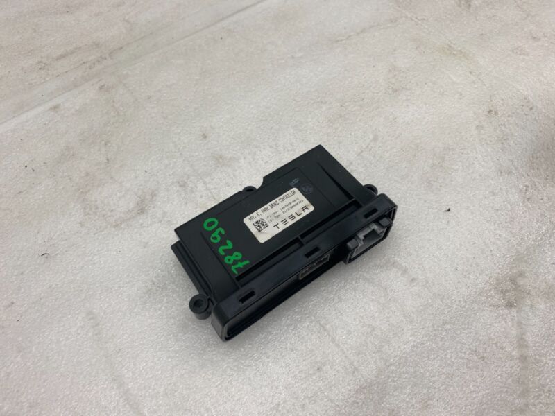 1007618 00 C 2012-2020 Tesla Model S X Parking Brake & Trunk Liftgate Control Module Assembly