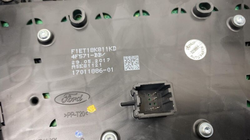 F1ET18K811KD 2017 2018 Ford C-Max Radio Audio Control Panel Switch Assembly F1ET18K811KD