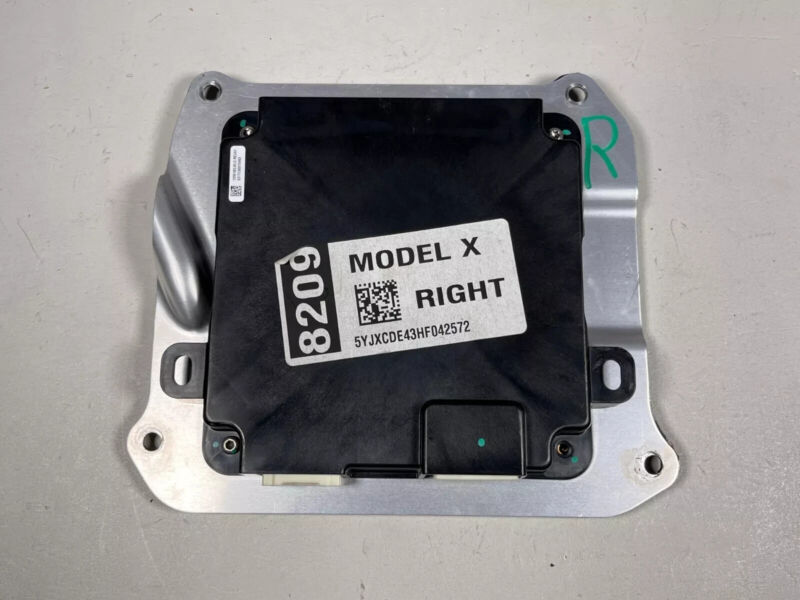 1050183-00-D 2016-2020 Tesla Model X Front Passenger Side Door Controller Control Module RH