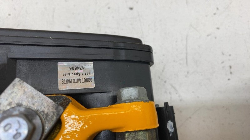 PT00000728-C ⭕ 22-24 R1T R1S Adventure Brake Caliper Front Rear Brakes PT00000728/PT00000729