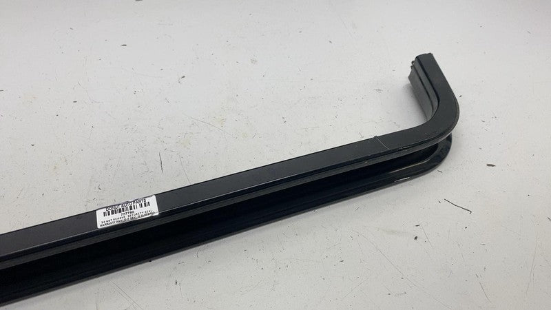 ⭕ 2017-2025 Chrysler Pacifica Rear Right Slide Door Center Roller Trac