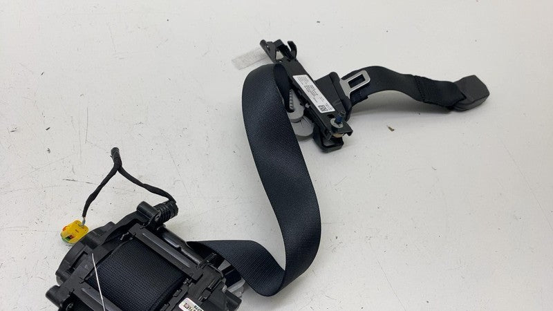 1068130-01-B ⭕ 24-25 Tesla Model 3 M3 Front Right 1st Row Seat Belt & Retractor 1856706-N1-D