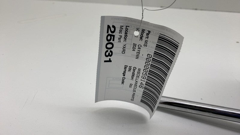 ⭕ 2018-2024 Porsche Cayenne Rear Center 2nd Row Headrest Black Head Rest Leather