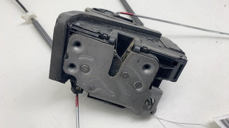 ⭕ 2025 Chevrolet Silverado 1500 Front Driver Door Latch Actuator Left