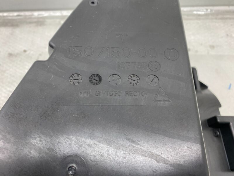 2020 2021 2022 2023 Tesla Model Y MY Audio Speaker Subwoofer Bass Box Assembly