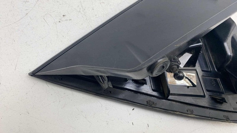 ⭕ 17-25 Chrysler Pacifica Rear Passenger Right D-Pillar Applique Molding Cover