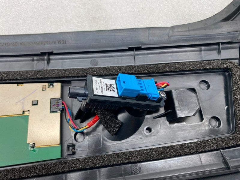 150688590F ⭕ 20-23 Model Y Left Exterior B-Pillar Applique Trim w/ Camera LH 1506885-90-F