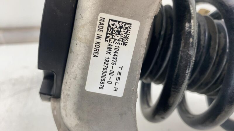 104437600D 17-22 Model 3 Front Right Shock Strut Absorber w/ Upper Bracket AWD 1044368-04-B