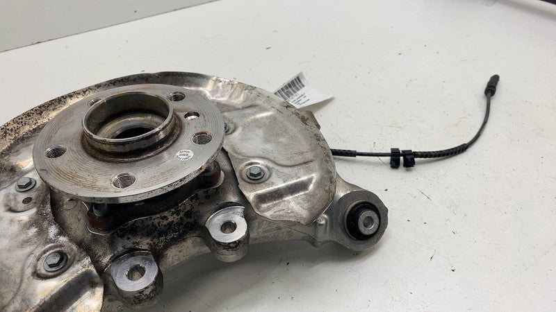 3411686344401 ⭕14-20 BMW i3 I01 Rear Right Spindle Knuckle Wheel Hub w/ Dust Shield RH 6863444