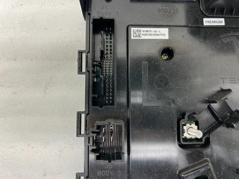 107867332L 2017-2023 Tesla Model 3 M3 Front Left Low Voltage Body Control Module Unit Assy