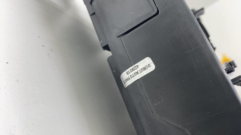 7P0937548H 2011-2018 Porsche Cayenne S Rear Trunk Fuse Relay Junction Box 7P0937548H OEM