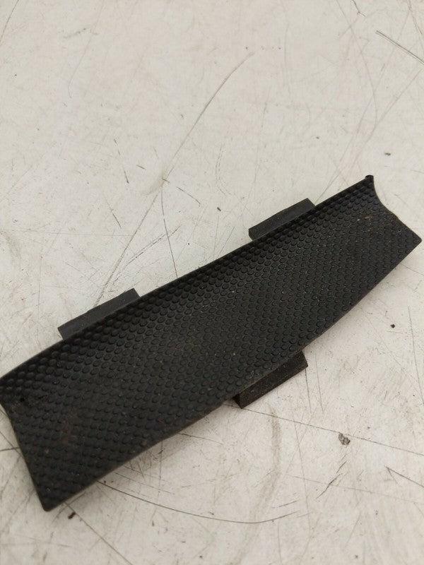 1007941-00-B ⭕ 12-20 Model S Front or Rear Right Door Trim Panel Pull Cup Insert 1007941-00-B