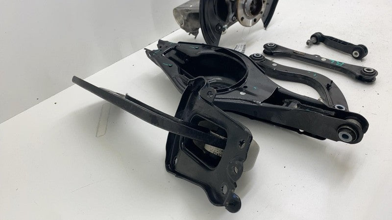 31681837 ⭕ 21-23 Polestar 2 Front Left Knuckle w/ Rear Upper & Lower Control Arm 31681837